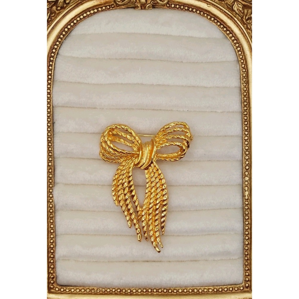Vintage Brooch Signed Angel Gold Textured Ribbon Bow Pin Coquette Romantic 1980s - Picture 2 of 11